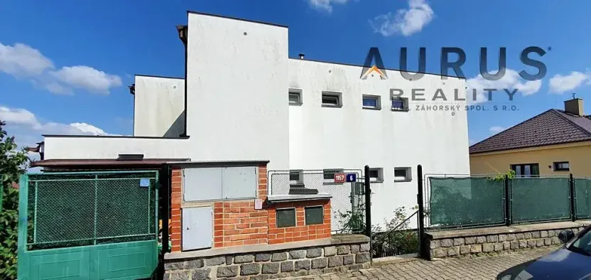 Pronájem bytu 3+1, Praha - Radotín, Živcová, 90 m2