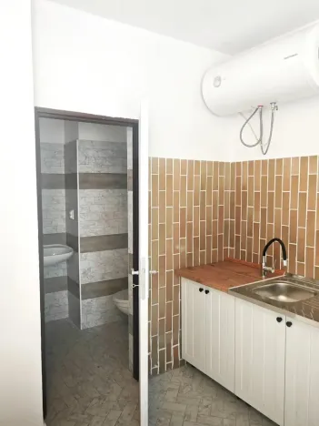 Pronájem bytu 3+kk, Planá, Karlín, 61 m2