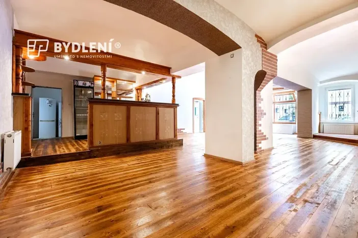 Pronájem restaurace, Krupka, Husitská, 330 m2