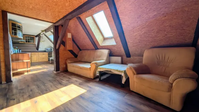 Pronájem bytu 3+kk, Jince, Eškova, 75 m2