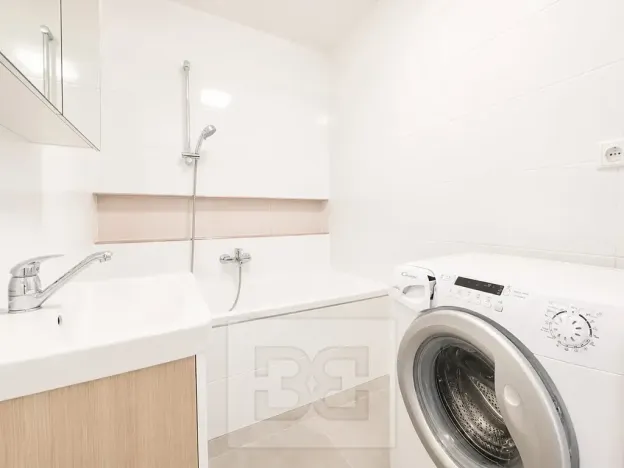 Pronájem bytu 3+1, Brno, Bzenecká, 70 m2
