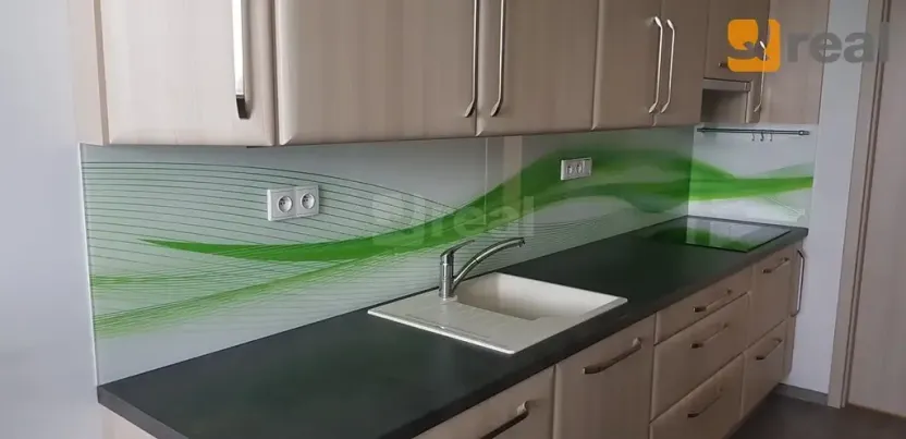 Pronájem bytu 3+1, Praha - Petrovice, Rezlerova, 73 m2