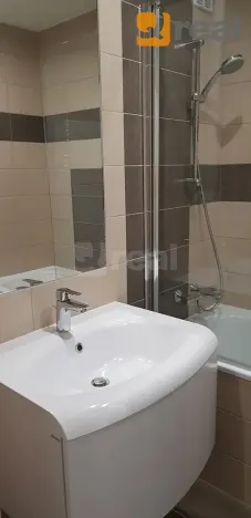 Pronájem bytu 3+1, Praha - Petrovice, Rezlerova, 73 m2