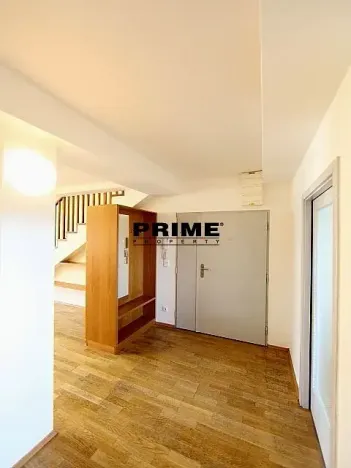 Pronájem bytu 4+1, Praha - Smíchov, Štefánikova, 147 m2