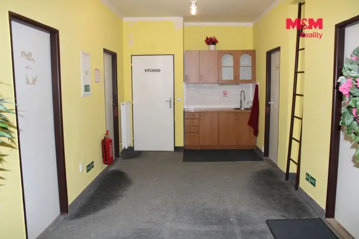 Pronájem kanceláře, Nová Paka, Komenského, 19 m2