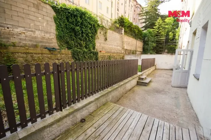Pronájem bytu 2+kk, Praha - Smíchov, Na Březince, 46 m2