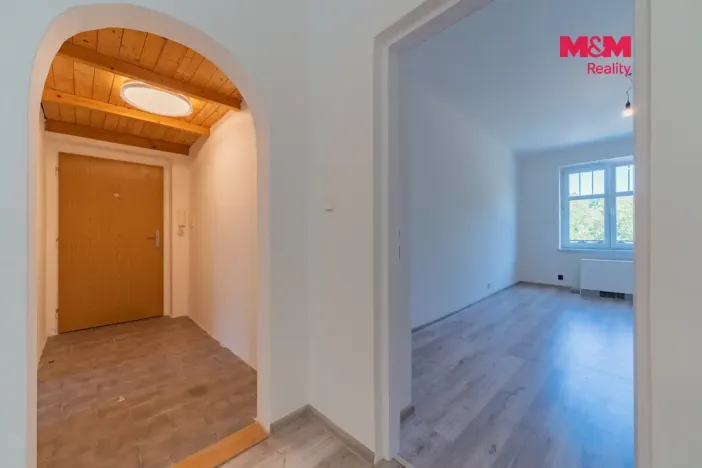 Prodej bytu 1+1, Karlovy Vary - Drahovice, Mattoniho nábřeží, 48 m2