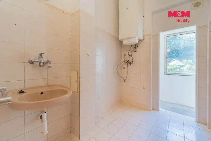 Prodej bytu 1+1, Karlovy Vary - Drahovice, Mattoniho nábřeží, 48 m2