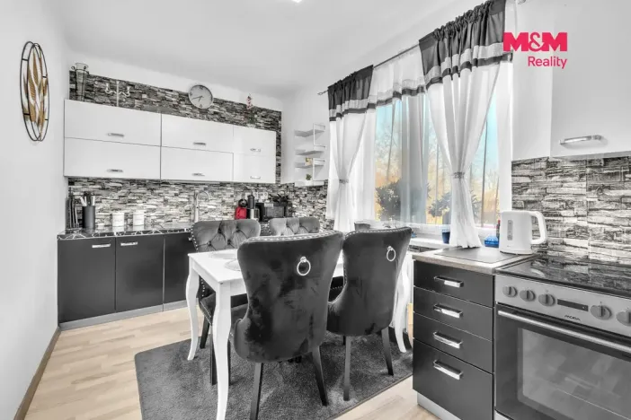 Prodej rodinného domu, Staré Jesenčany, 110 m2