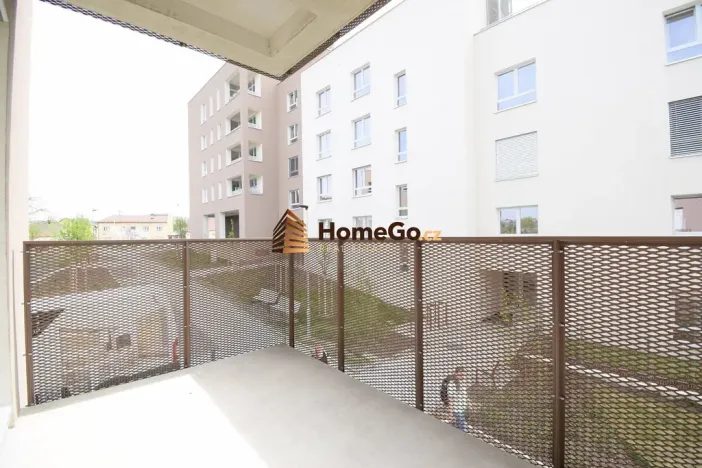 Pronájem bytu 2+kk, Praha - Modřany, Komořanská, 65 m2