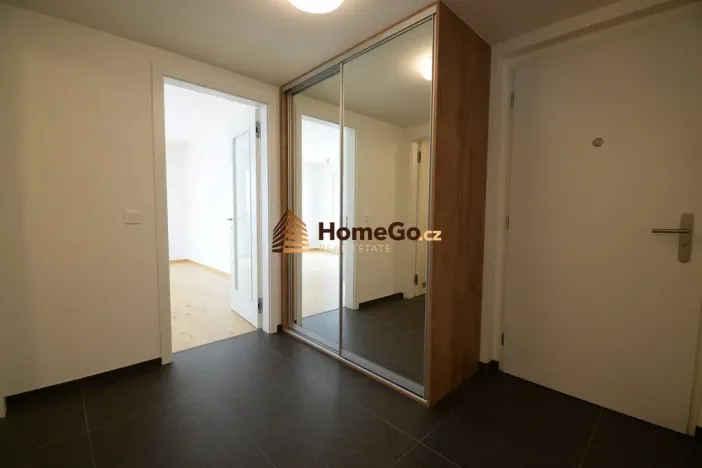 Pronájem bytu 2+kk, Praha - Modřany, Komořanská, 65 m2
