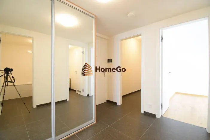 Pronájem bytu 2+kk, Praha - Modřany, Komořanská, 65 m2