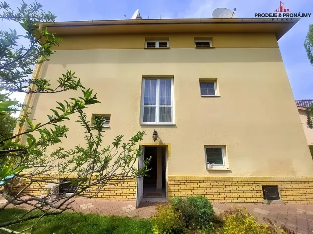 Prodej vily, Praha - Suchdol, 243 m2