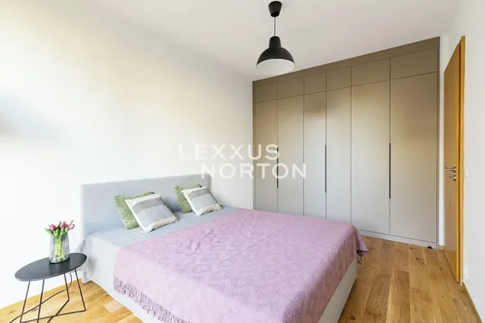 Pronájem bytu 2+kk, Praha - Prosek, Valečovská, 56 m2