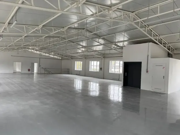 Pronájem skladu, Ostrov, 330 m2
