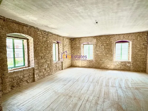 Prodej rodinného domu, Tuhaň, 700 m2