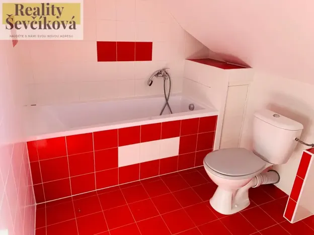 Pronájem bytu 3+1, Hradec Králové, Machkova, 75 m2