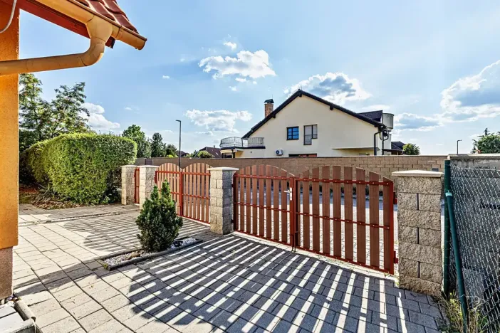 Prodej rodinného domu, Zvole, Přední, 230 m2