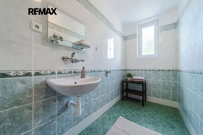 Prodej rodinného domu, Hrušovany u Brna, Vodní, 190 m2