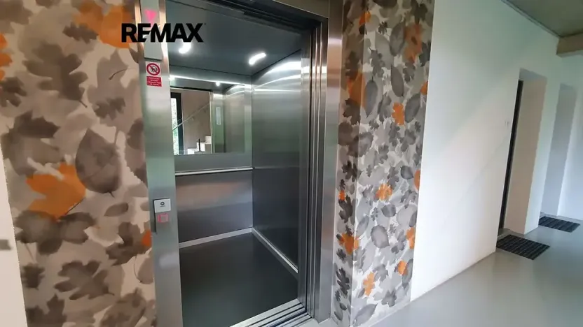 Pronájem bytu 2+kk, Praha - Libeň, Primátorská, 50 m2