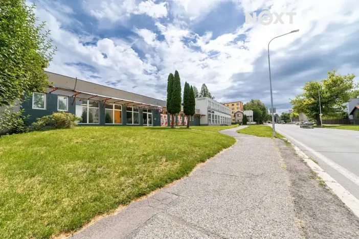 Pronájem obchodního prostoru, Karviná, tř. Těreškovové, 142 m2