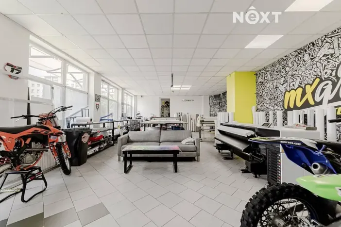 Pronájem obchodního prostoru, Karviná, tř. Těreškovové, 142 m2