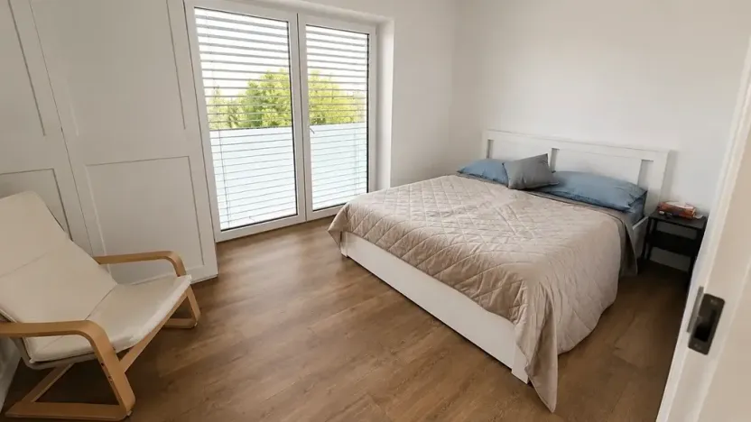 Pronájem rodinného domu, Holubice, 130 m2