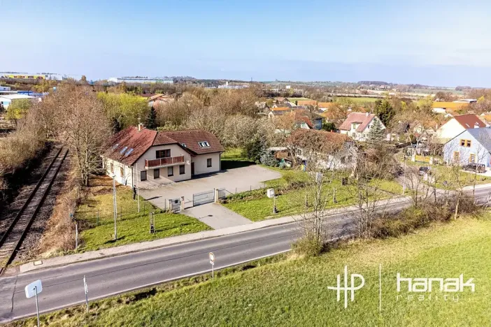 Prodej rodinného domu, Strančice, 259 m2