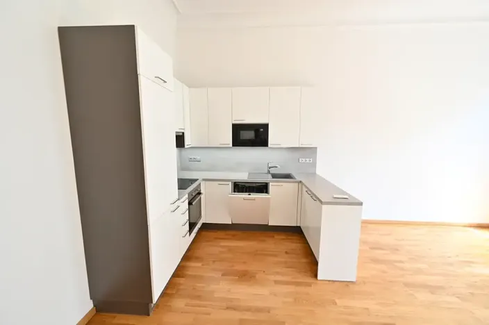 Pronájem bytu 1+kk, Praha - Vinohrady, Vinohradská, 43 m2