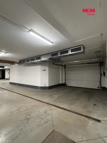 Prodej garážového stání, Špindlerův Mlýn, 12 m2