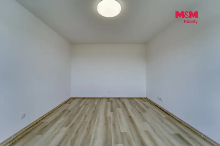 Pronájem bytu 1+1, Sušice - Sušice II, V Drahelinkách, 37 m2