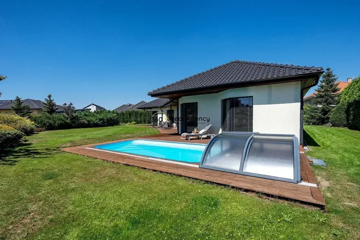 Prodej rodinného domu, Trnová, 214 m2