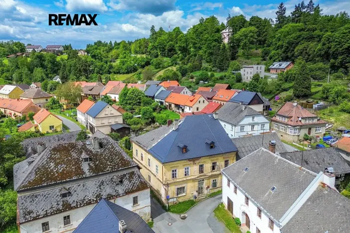 Prodej vícegeneračního domu, Úterý, 677 m2