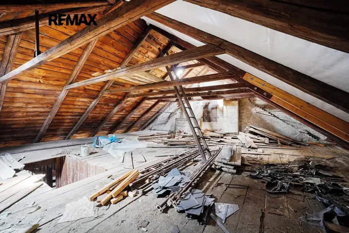 Prodej vícegeneračního domu, Úterý, 677 m2