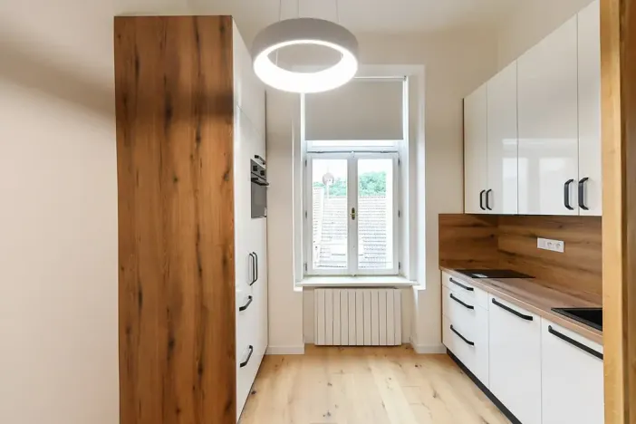 Pronájem bytu 2+kk, Praha - Smíchov, Holečkova, 36 m2