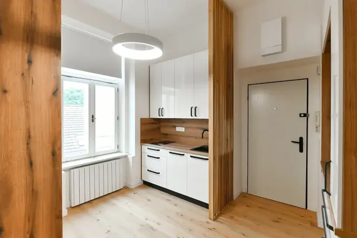 Pronájem bytu 2+kk, Praha - Smíchov, Holečkova, 36 m2