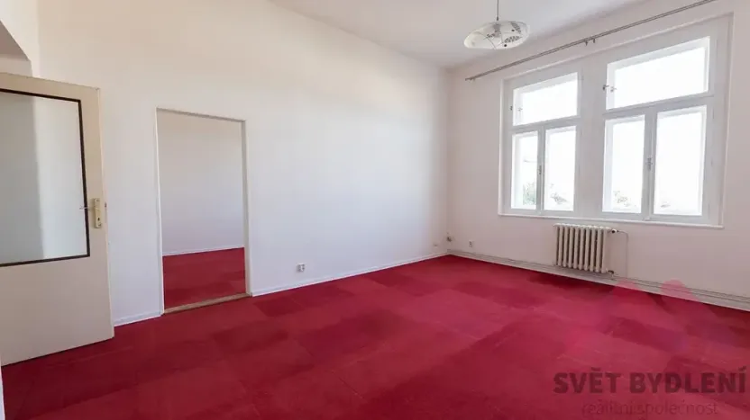 Pronájem bytu 2+1, Praha - Žižkov, náměstí Barikád, 60 m2