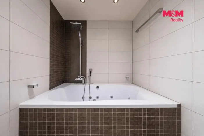 Prodej bytu 2+kk, Horoměřice, T. G. Masaryka, 95 m2