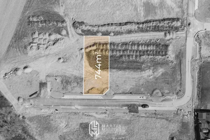Prodej pozemku pro bydlení, Komárov, 729 m2