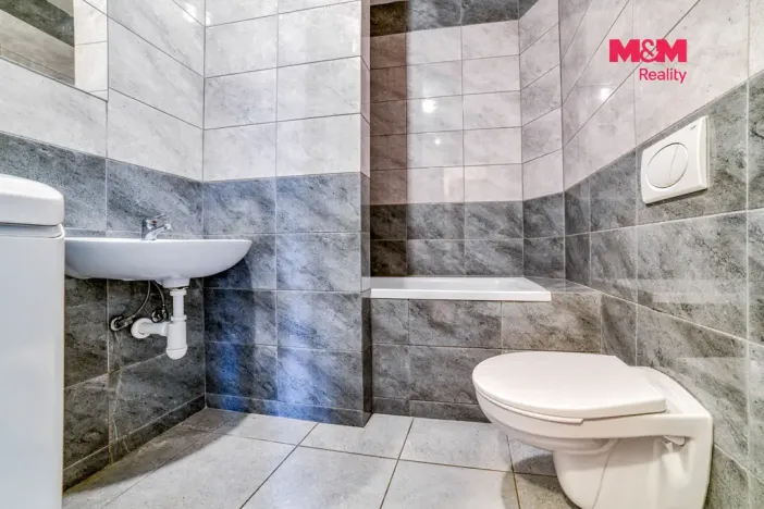 Prodej činžovního domu, Nová Role, Tovární, 360 m2