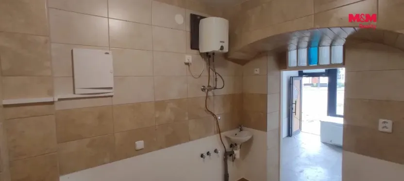 Pronájem komerční nemovitosti, Hranice - Hranice IV-Drahotuše, 29 m2