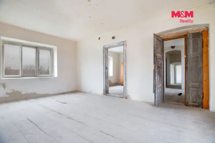 Prodej rodinného domu, Černiv, 320 m2
