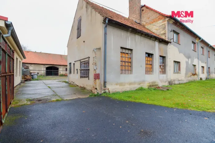 Prodej rodinného domu, Černiv, 320 m2