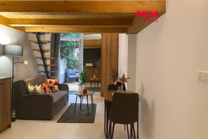 Pronájem bytu 1+kk, Praha - Vinohrady, Polská, 34 m2