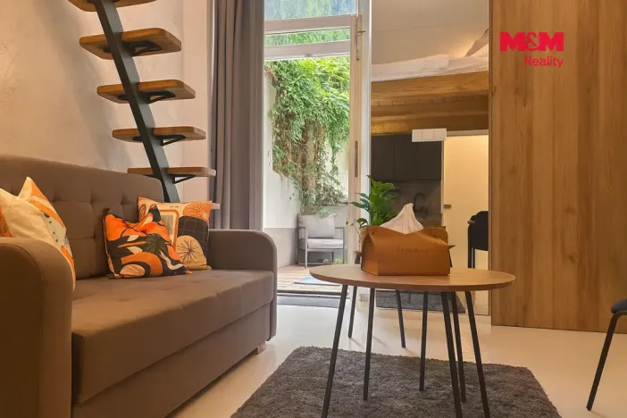 Pronájem bytu 1+kk, Praha - Vinohrady, Polská, 34 m2