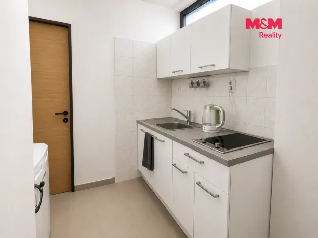 Pronájem výrobních prostor, Zliv, Třešňová, 120 m2
