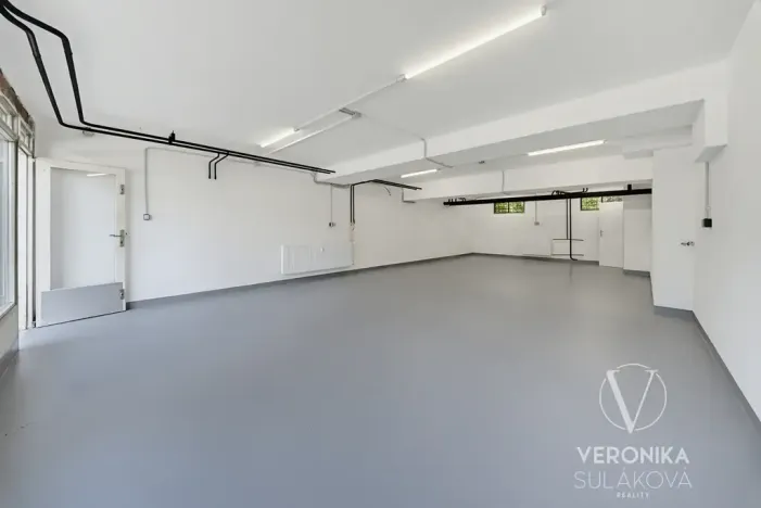 Prodej obchodního prostoru, Praha - Černý Most, Šromova, 76 m2
