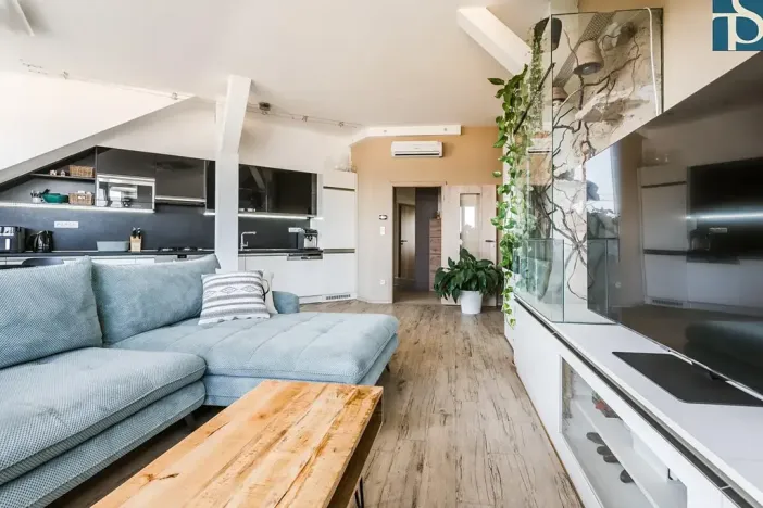 Prodej bytu 2+kk, Praha - Strašnice, Černokostelecká, 70 m2