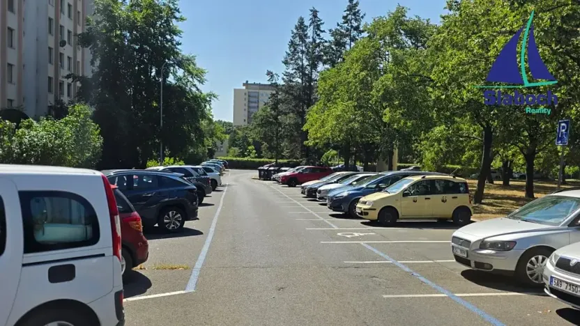 Pronájem bytu 3+1, Praha - Kobylisy, Kaňkovského, 69 m2