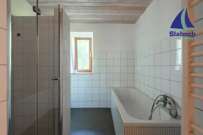Prodej zemědělské usedlosti, Krupá, 285 m2